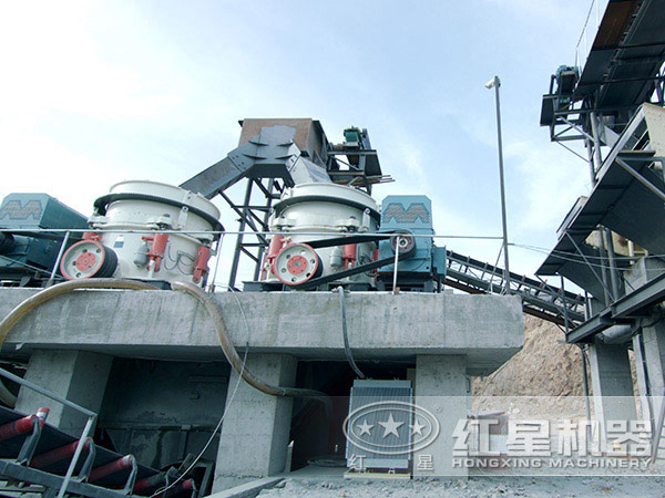 圆锥破碎机现场 圆锥破碎机现场